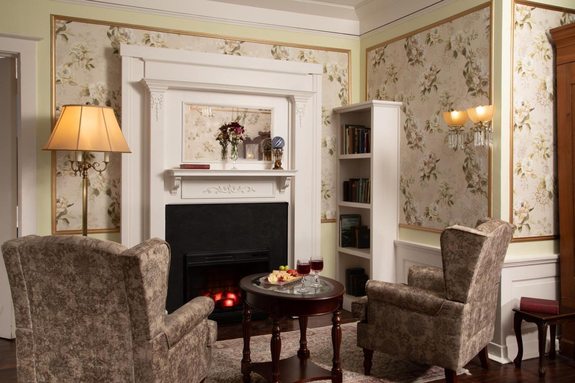 300 Clifton Bed and Breakfast Minneapolis Eksteriør billede