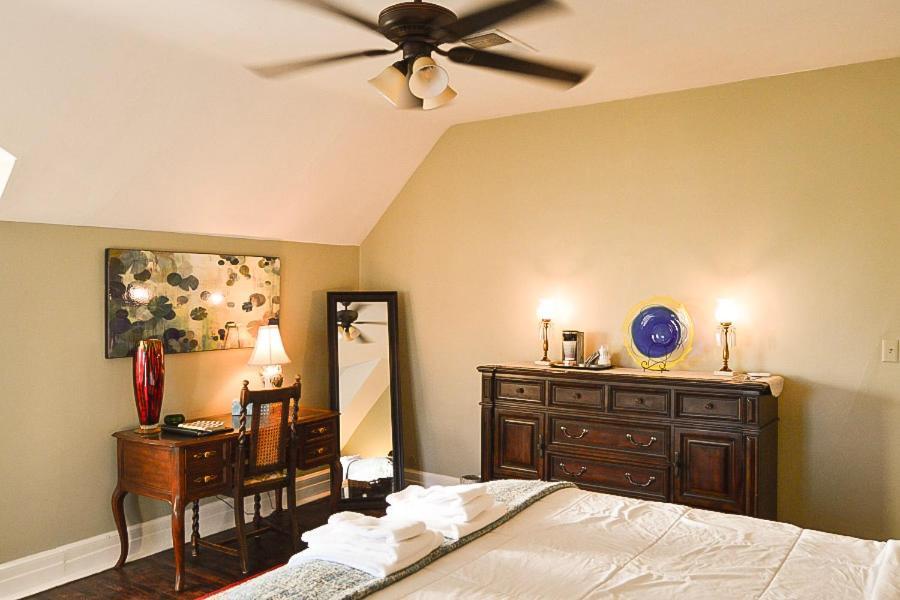300 Clifton Bed and Breakfast Minneapolis Værelse billede